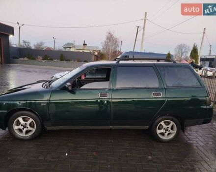 Зеленый ВАЗ 2111, объемом двигателя 1.5 л и пробегом 350 тыс. км за 1400 $, фото 1 на Automoto.ua