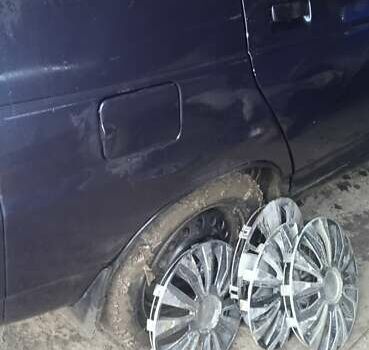 Черный ВАЗ 2112, объемом двигателя 1.6 л и пробегом 160 тыс. км за 900 $, фото 4 на Automoto.ua