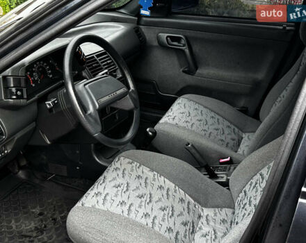 Чорний ВАЗ 2112, об'ємом двигуна 1.6 л та пробігом 120 тис. км за 1999 $, фото 6 на Automoto.ua