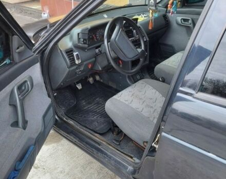 Черный ВАЗ 2112, объемом двигателя 1.6 л и пробегом 210 тыс. км за 1250 $, фото 6 на Automoto.ua