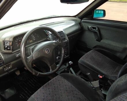 ВАЗ 2112 2007 в Нежине на Automoto.ua Черный ВАЗ 2112, объемом двигателя 1.6 л и пробегом 190 тыс. км за 3000 $, фото 6 на Automoto.ua