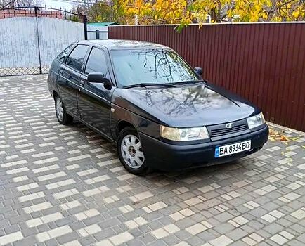 Черный ВАЗ 2112, объемом двигателя 1.6 л и пробегом 170 тыс. км за 1500 $, фото 1 на Automoto.ua