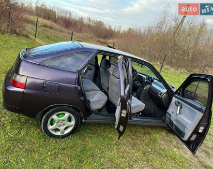 Фиолетовый ВАЗ 2112, объемом двигателя 1.5 л и пробегом 261 тыс. км за 1600 $, фото 3 на Automoto.ua