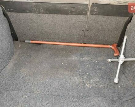 Красный ВАЗ 2112, объемом двигателя 1.5 л и пробегом 340 тыс. км за 2099 $, фото 13 на Automoto.ua