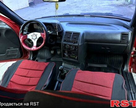Червоний ВАЗ 2112, об'ємом двигуна 1.5 л та пробігом 200 тис. км за 1750 $, фото 5 на Automoto.ua