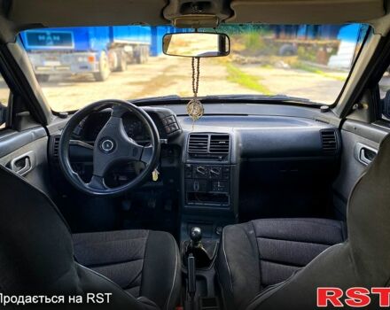 ВАЗ 2112, об'ємом двигуна 1.5 л та пробігом 235 тис. км за 1000 $, фото 6 на Automoto.ua