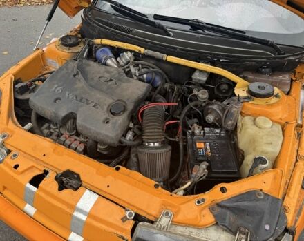 Желтый ВАЗ 2112, объемом двигателя 1.6 л и пробегом 125 тыс. км за 1700 $, фото 6 на Automoto.ua