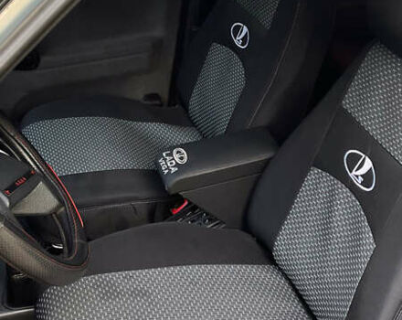 Серый ВАЗ 2112, объемом двигателя 1.6 л и пробегом 250 тыс. км за 2300 $, фото 3 на Automoto.ua