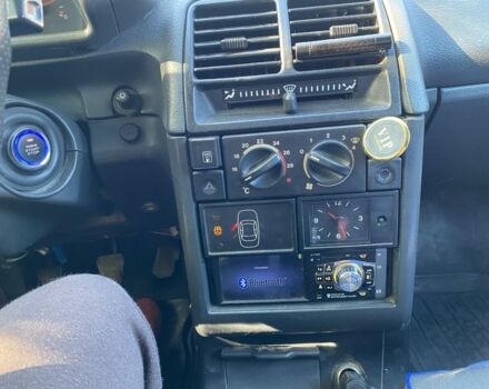 Серый ВАЗ 2112, объемом двигателя 1.6 л и пробегом 280 тыс. км за 1200 $, фото 1 на Automoto.ua