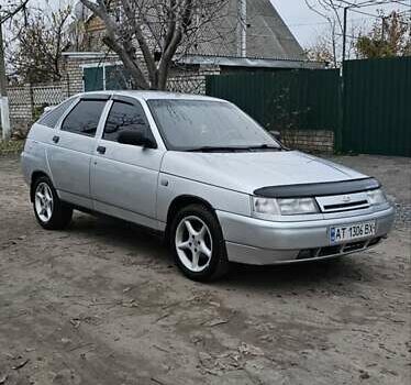 Серый ВАЗ 2112, объемом двигателя 1.6 л и пробегом 240 тыс. км за 2000 $, фото 4 на Automoto.ua