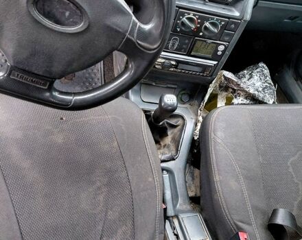 Серый ВАЗ 2112, объемом двигателя 1.5 л и пробегом 200 тыс. км за 900 $, фото 2 на Automoto.ua