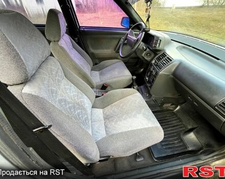 Серый ВАЗ 2112, объемом двигателя 16 л и пробегом 200 тыс. км за 2350 $, фото 1 на Automoto.ua