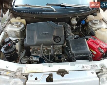 Серый ВАЗ 2112, объемом двигателя 1.6 л и пробегом 240 тыс. км за 2050 $, фото 3 на Automoto.ua