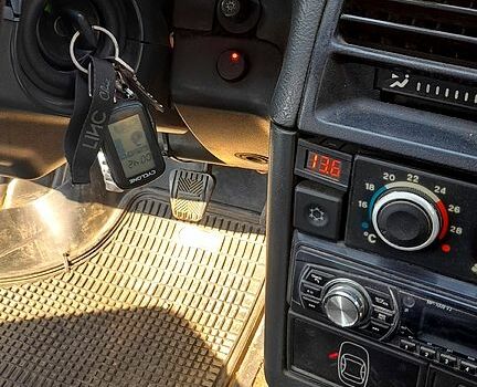 Серый ВАЗ 2112, объемом двигателя 1.6 л и пробегом 273 тыс. км за 1250 $, фото 11 на Automoto.ua