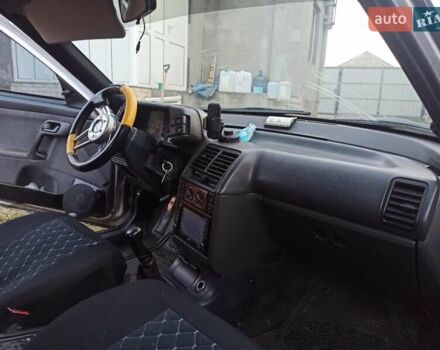 Серый ВАЗ 2112, объемом двигателя 1.6 л и пробегом 500 тыс. км за 1500 $, фото 4 на Automoto.ua