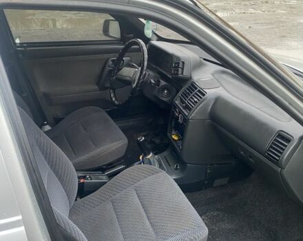 Серый ВАЗ 2112, объемом двигателя 1.6 л и пробегом 262 тыс. км за 950 $, фото 6 на Automoto.ua