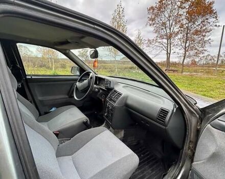 ВАЗ 2112 2007 в Стрые на Automoto.ua Серый ВАЗ 2112, объемом двигателя 1.6 л и пробегом 160 тыс. км за 1600 $, фото 4 на Automoto.ua