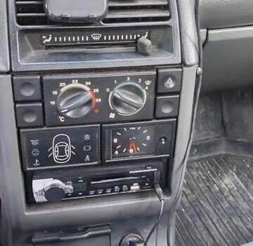 Серый ВАЗ 2112, объемом двигателя 1.6 л и пробегом 400 тыс. км за 1199 $, фото 33 на Automoto.ua