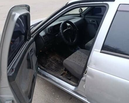 Серый ВАЗ 2112, объемом двигателя 1.6 л и пробегом 173 тыс. км за 950 $, фото 5 на Automoto.ua