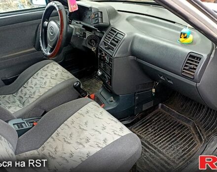 Серый ВАЗ 2112, объемом двигателя 1.6 л и пробегом 150 тыс. км за 1650 $, фото 6 на Automoto.ua