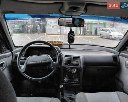 Серый ВАЗ 2112, объемом двигателя 1.6 л и пробегом 185 тыс. км за 1750 $, фото 4 на Automoto.ua