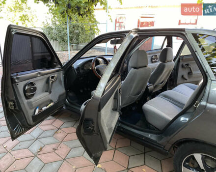 Серый ВАЗ 2112, объемом двигателя 1.6 л и пробегом 190 тыс. км за 2700 $, фото 16 на Automoto.ua