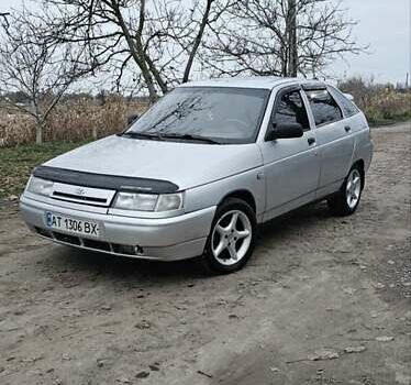 Серый ВАЗ 2112, объемом двигателя 1.6 л и пробегом 240 тыс. км за 2000 $, фото 1 на Automoto.ua