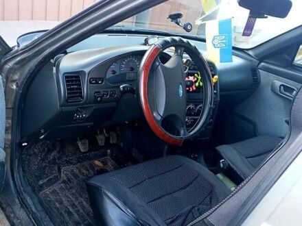 Серый ВАЗ 2112, объемом двигателя 1.6 л и пробегом 270 тыс. км за 2650 $, фото 1 на Automoto.ua