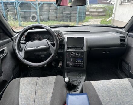 Синий ВАЗ 2112, объемом двигателя 1.5 л и пробегом 258 тыс. км за 1200 $, фото 3 на Automoto.ua