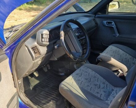 Синій ВАЗ 2112, об'ємом двигуна 1.6 л та пробігом 235 тис. км за 1855 $, фото 7 на Automoto.ua