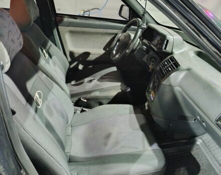 Синий ВАЗ 2112, объемом двигателя 2 л и пробегом 181 тыс. км за 1699 $, фото 5 на Automoto.ua