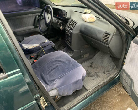 Зеленый ВАЗ 2112, объемом двигателя 1.5 л и пробегом 110 тыс. км за 2366 $, фото 11 на Automoto.ua