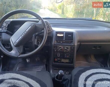 Зеленый ВАЗ 2112, объемом двигателя 1.5 л и пробегом 254 тыс. км за 1400 $, фото 3 на Automoto.ua