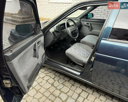 Зеленый ВАЗ 2112, объемом двигателя 1.6 л и пробегом 66 тыс. км за 2250 $, фото 6 на Automoto.ua