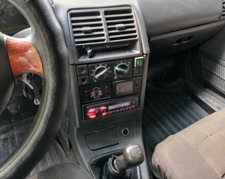 Зелений ВАЗ 2112, об'ємом двигуна 1.6 л та пробігом 230 тис. км за 1600 $, фото 2 на Automoto.ua