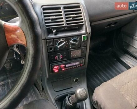 Зеленый ВАЗ 2112, объемом двигателя 1.6 л и пробегом 230 тыс. км за 1600 $, фото 2 на Automoto.ua