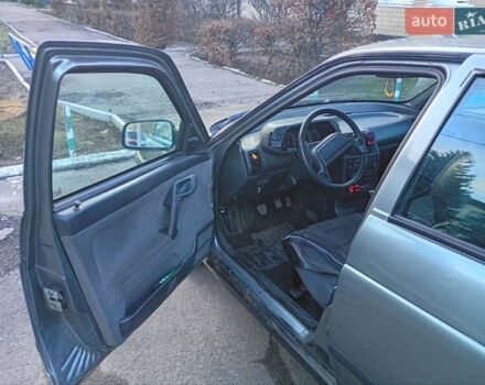 Зелений ВАЗ 2112, об'ємом двигуна 1.6 л та пробігом 260 тис. км за 2100 $, фото 6 на Automoto.ua