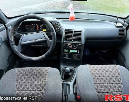 Зелений ВАЗ 2112, об'ємом двигуна 1.6 л та пробігом 150 тис. км за 1850 $, фото 6 на Automoto.ua