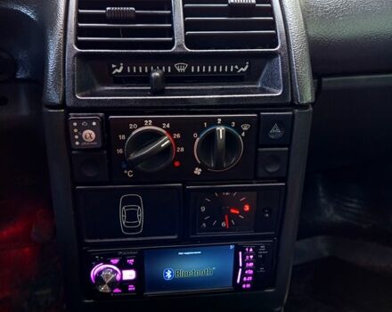 Зеленый ВАЗ 2112, объемом двигателя 1.6 л и пробегом 317 тыс. км за 1200 $, фото 5 на Automoto.ua