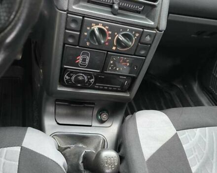 Зеленый ВАЗ 2112, объемом двигателя 1.6 л и пробегом 249 тыс. км за 2700 $, фото 11 на Automoto.ua