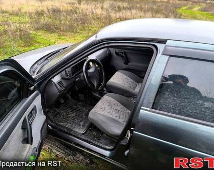 Зеленый ВАЗ 2112, объемом двигателя 1.6 л и пробегом 300 тыс. км за 1650 $, фото 1 на Automoto.ua