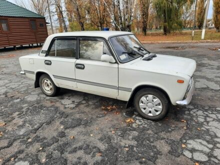 ВАЗ 2113 Самара 1980 в Новомосковске на Automoto.ua Белый ВАЗ 2113 Самара, объемом двигателя 1.2 л и пробегом 110 тыс. км за 850 $, фото 1 на Automoto.ua