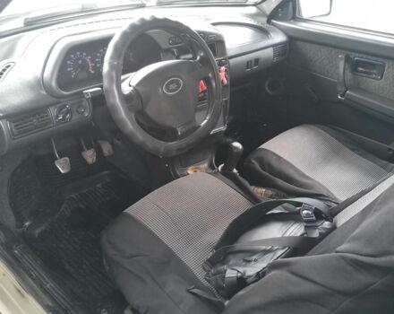 Бежевый ВАЗ 2113 Самара, объемом двигателя 1.5 л и пробегом 300 тыс. км за 1500 $, фото 4 на Automoto.ua