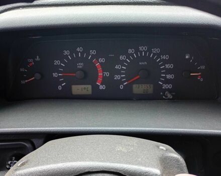 Чорний ВАЗ 2113 Самара, об'ємом двигуна 1.5 л та пробігом 137 тис. км за 2000 $, фото 3 на Automoto.ua