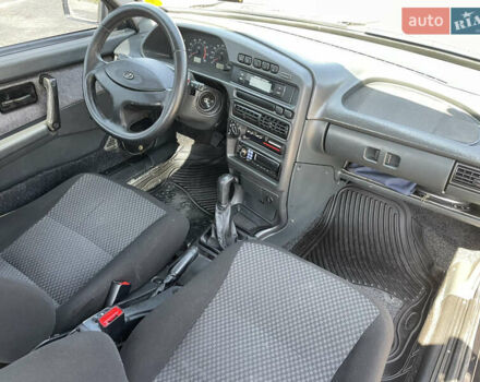 Черный ВАЗ 2113 Самара, объемом двигателя 1.5 л и пробегом 136 тыс. км за 2999 $, фото 5 на Automoto.ua