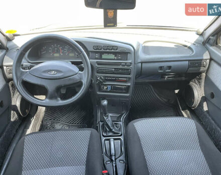 Черный ВАЗ 2113 Самара, объемом двигателя 1.5 л и пробегом 136 тыс. км за 2999 $, фото 4 на Automoto.ua