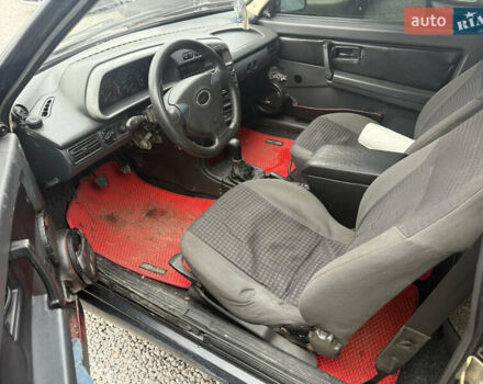 Черный ВАЗ 2113 Самара, объемом двигателя 1.5 л и пробегом 230 тыс. км за 1200 $, фото 5 на Automoto.ua