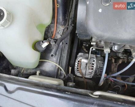 Чорний ВАЗ 2113 Самара, об'ємом двигуна 1.6 л та пробігом 300 тис. км за 1350 $, фото 15 на Automoto.ua