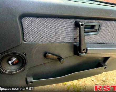 Черный ВАЗ 2113 Самара, объемом двигателя 1.6 л и пробегом 180 тыс. км за 1500 $, фото 7 на Automoto.ua