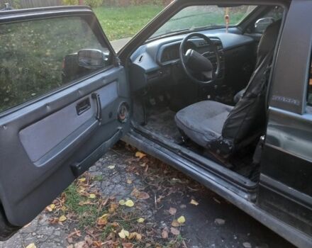 Чорний ВАЗ 2113 Самара, об'ємом двигуна 1.6 л та пробігом 135 тис. км за 1100 $, фото 4 на Automoto.ua